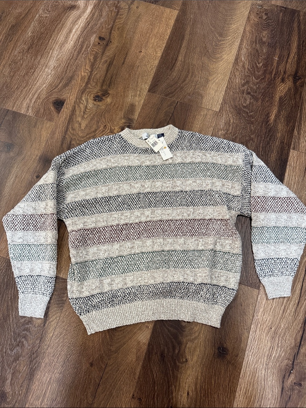 NWT bill blass Cream, blue, green Striped Crewneck Sweater